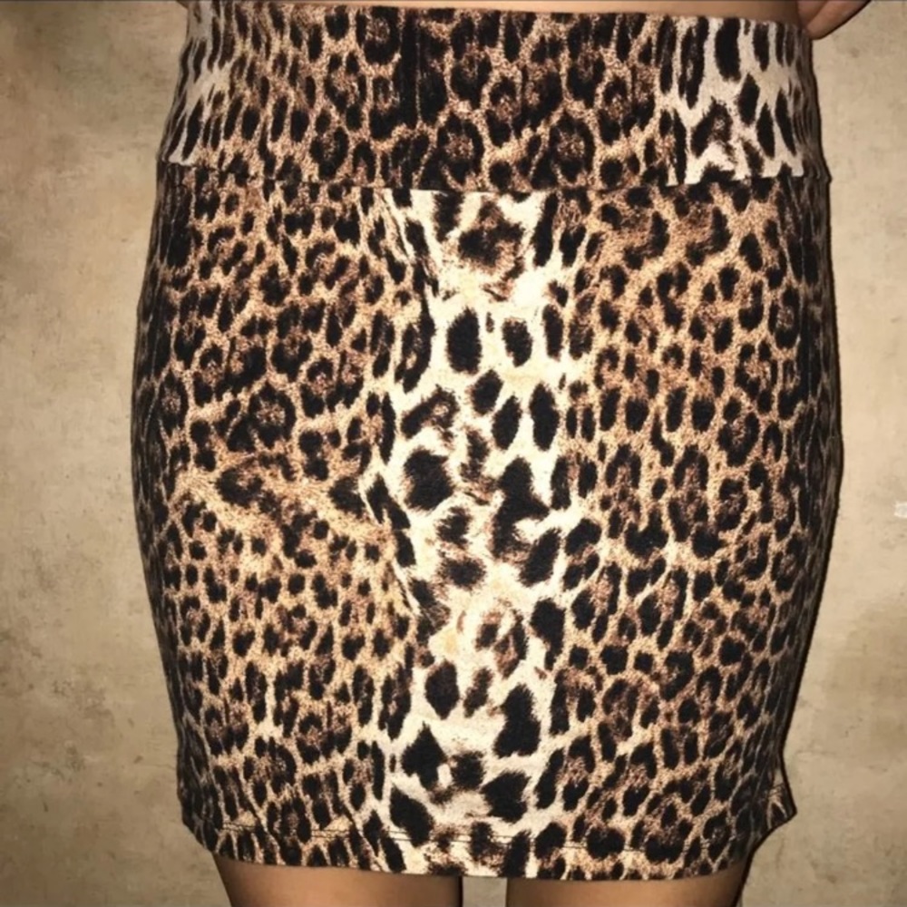 Chettah mini skirt